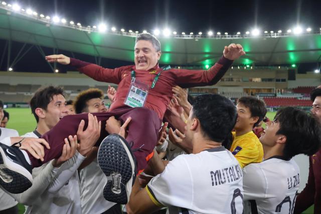 （体育）（13）足球——U23亚洲杯：中国队晋级决赛XxjpseC000031_20260121_PEPFN0A001.jpg