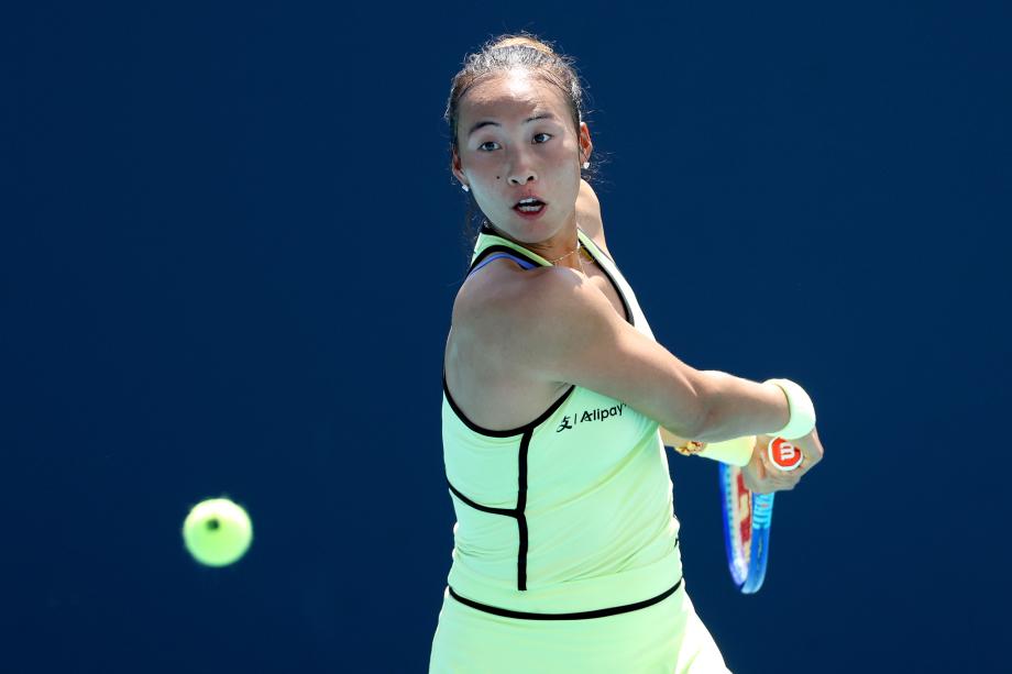 [图]WTA迈阿密站：郑钦文2-0完胜斯蒂芬斯 晋级32强